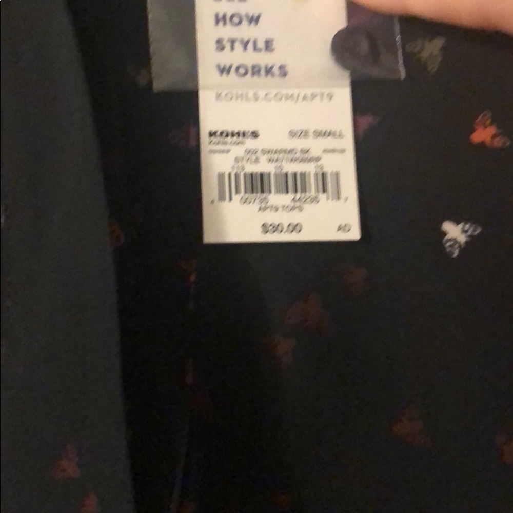 Apt 9 black bee print popover blouse top sz S. NWT - Picture 3 of 4